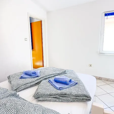 Strandapartment, Terasse & Klimanlage 아파트